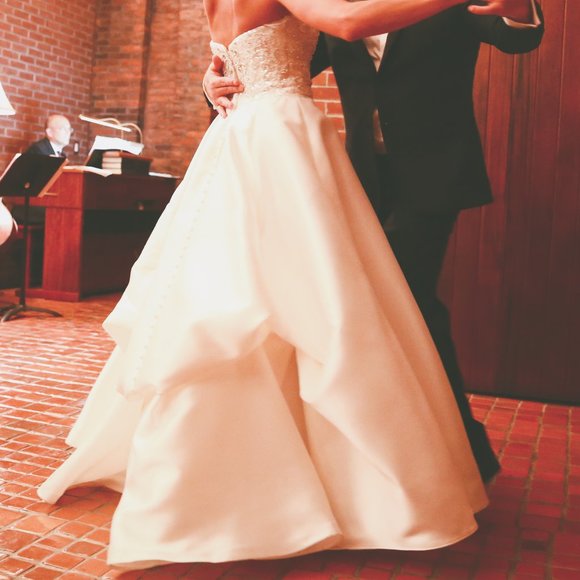 Wedding Dress - Picture 5 of 7